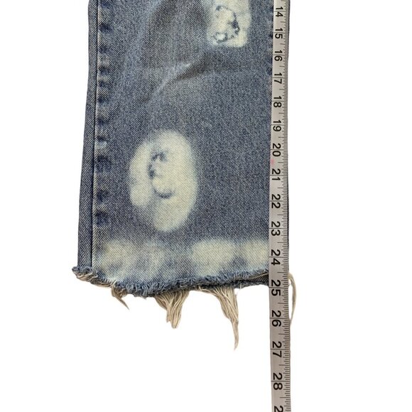 Calvin Klein Women's Classic Double Wash Distressed Jeans - Picture 6 of 7